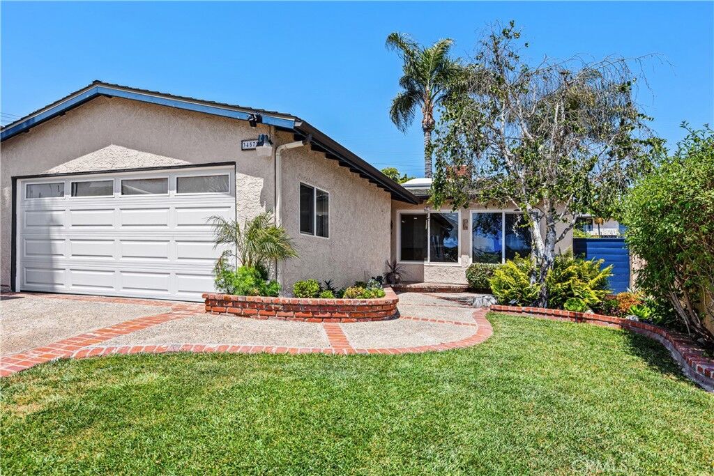 Property Photo: 34572 Calle Naranja CA 92624