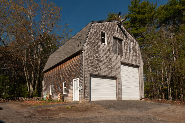 Property Photo:  2 McKenna Court  ME 03909 