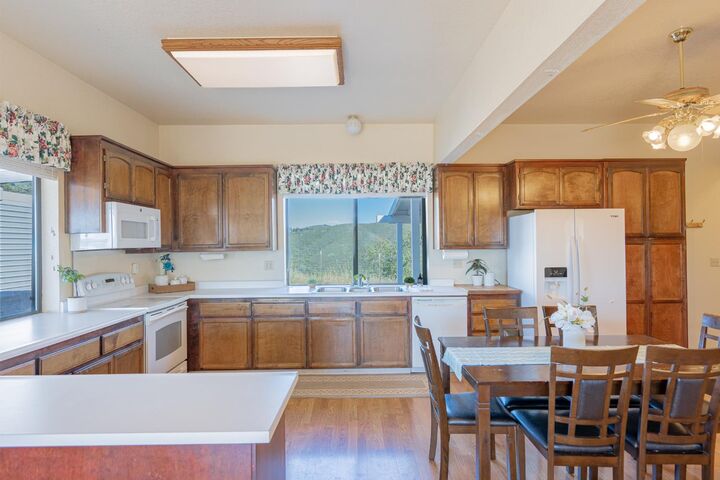 Property Photo: 5912 Old Gulch Rd CA 95249