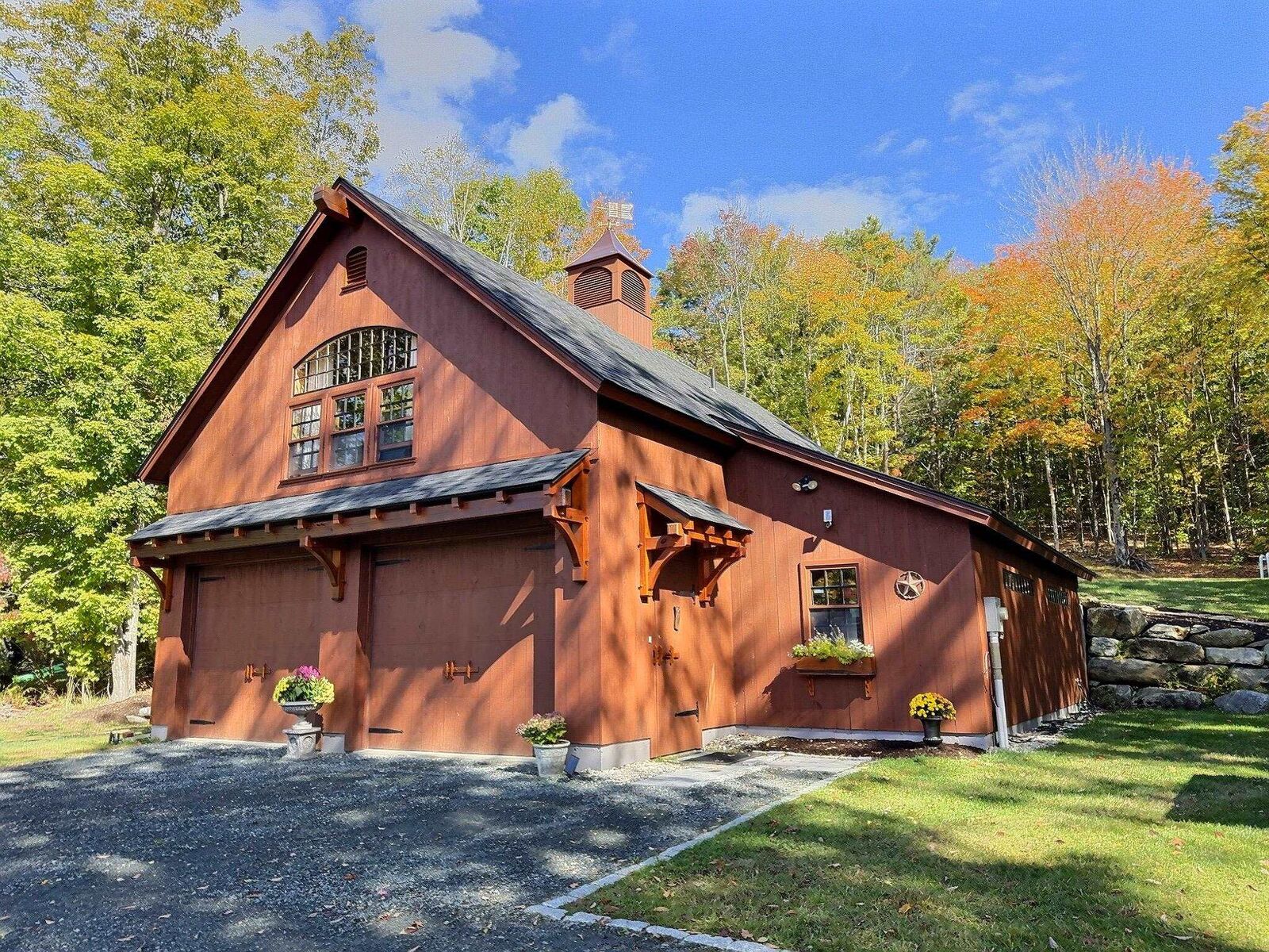 Property Photo: 471 Edgemont Road NH 03782