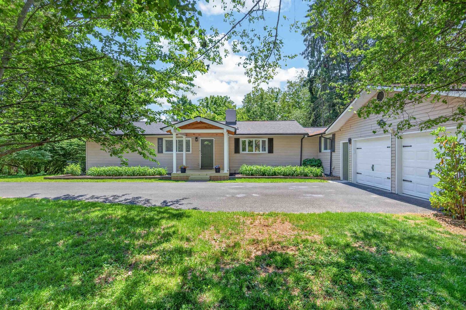 Property Photo:  1509 Lark Lane  VA 24060 