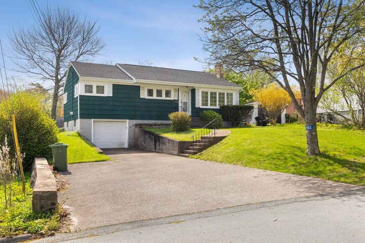 Property Photo: 102 Torrington Drive NS B3M 1Y2