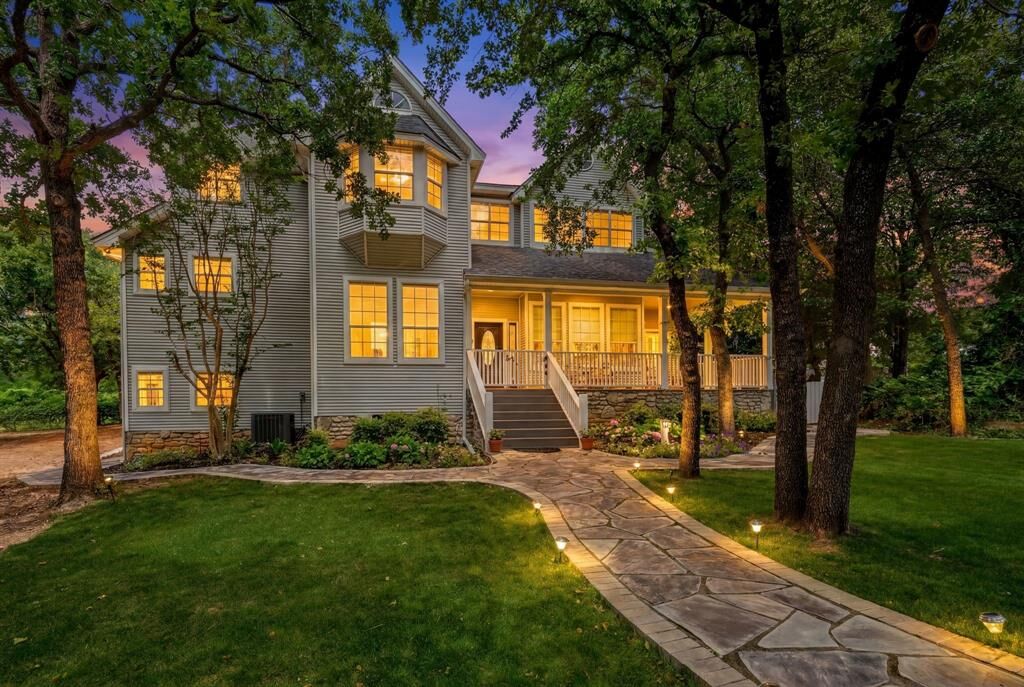 Property Photo:  1606 Treehouse Lane N  TX 76262 
