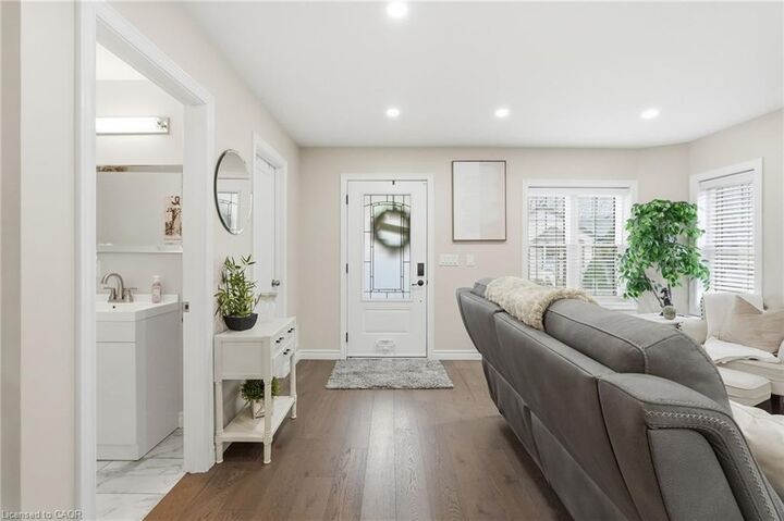 Property Photo:  109 Ray Street N  ON L8R 2Y1 