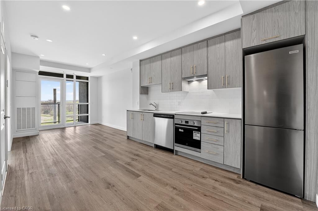 Property Photo:  461 Green Road 321  ON L8E 0L5 