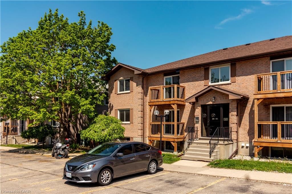 Property Photo: 266 Overlea Drive 305 ON N2M 5N2