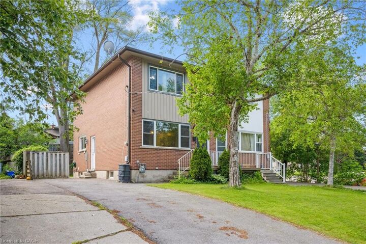 Property Photo:  87 Barbara Crescent  ON N2M 4N3 