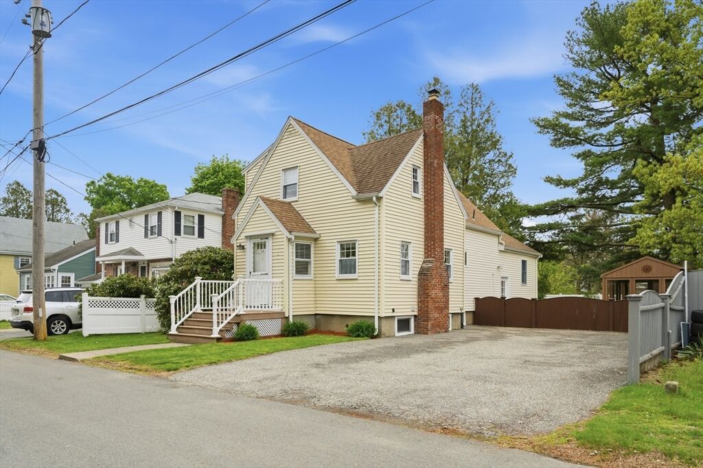 Property Photo:  40 Glenwood Rd  MA 01904 