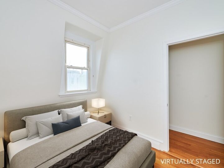 Property Photo:  658 East Sixth #3  MA 02127 