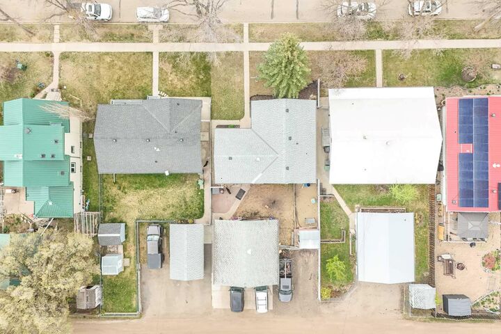 Property Photo:  5112 46 Avenue  AB T4J 1J5 