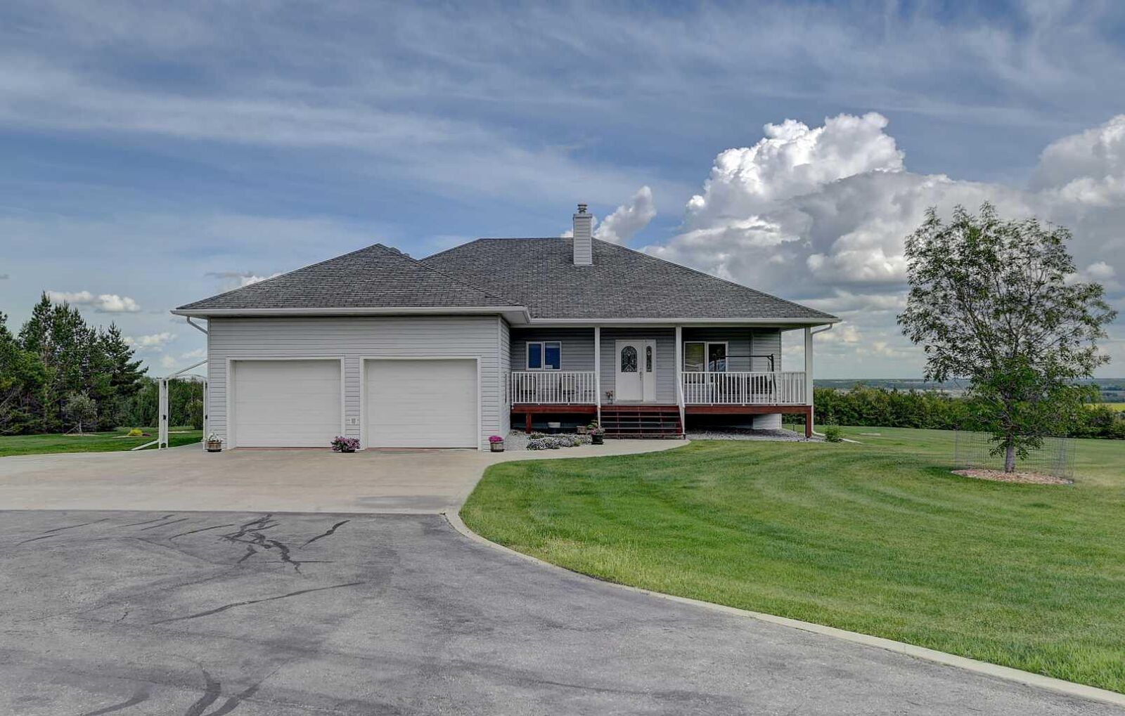 Property Photo:  17 - 713019 RR 71  AB T8V 3A4 