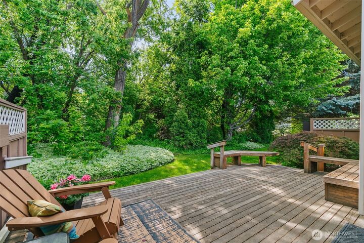 Property Photo:  501 E Mountain View Avenue 6  WA 98926 