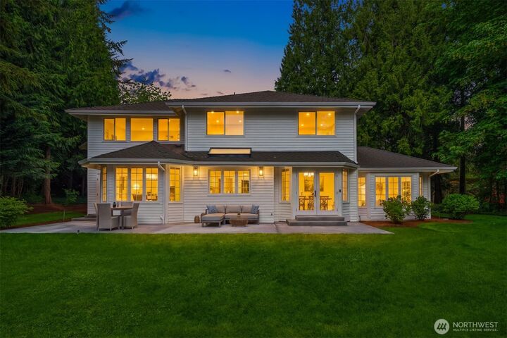 Property Photo:  4326  212th Avenue NE  WA 98074 