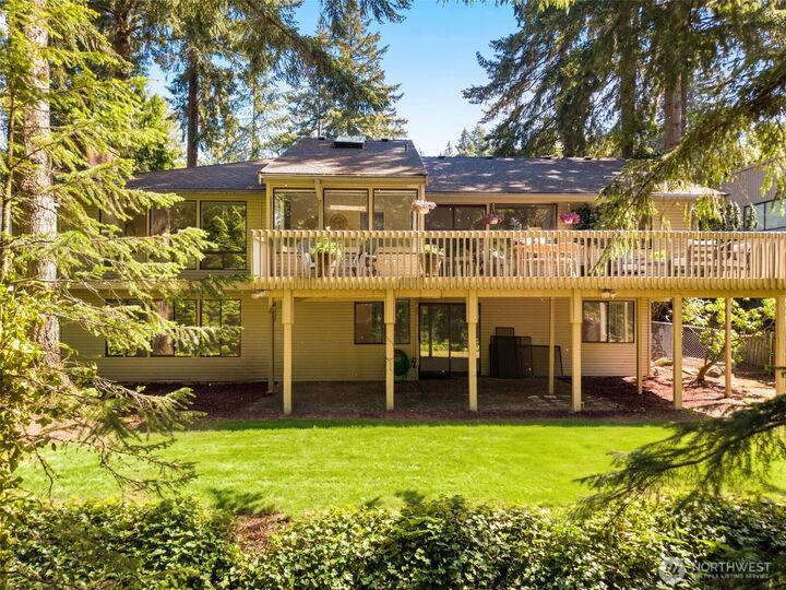 Property Photo: 5221 Somerset Drive SE WA 98006
