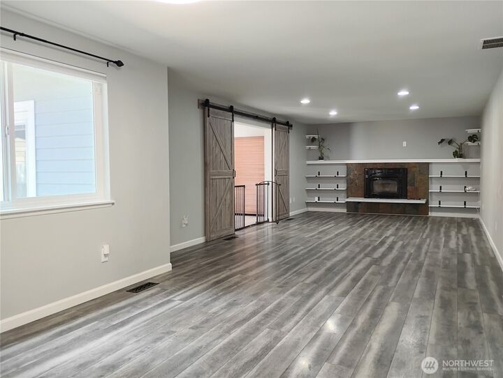 Property Photo: 15120 108th Avenue E WA 98374