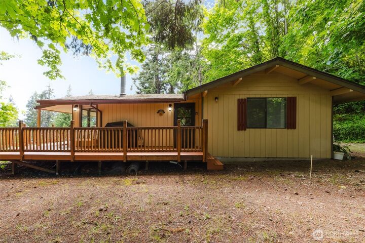 Property Photo:  30 NE Alta Vista Drive  WA 98528 