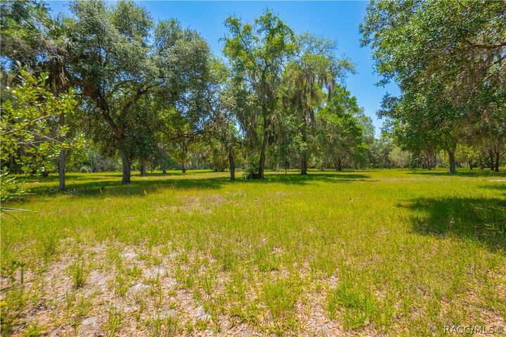 Property Photo: 20 Cove Road FL 34449