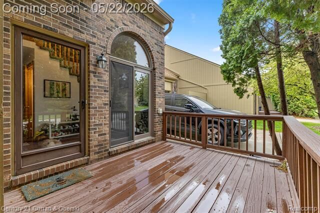Property Photo:  2217 Siboney Court  MI 48309 
