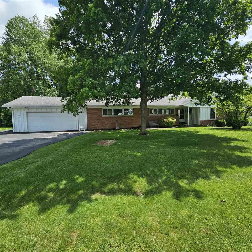 Property Photo:  302 East Drive  IN 47331 