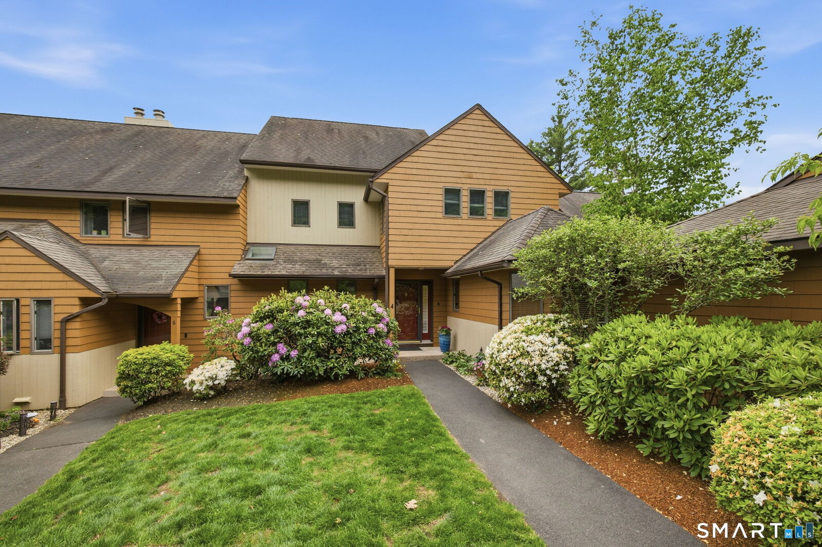 Property Photo:  4 Biltmore Park 4  CT 06002 