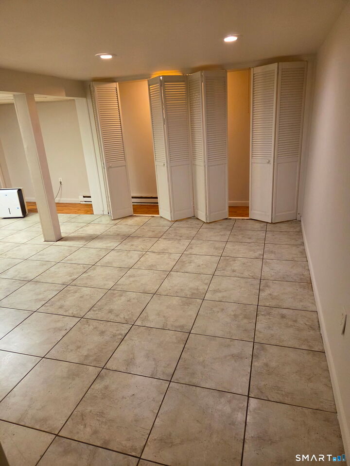 Property Photo:  8D Queen Street 8 D  CT 06489 