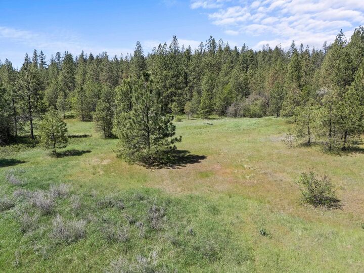 Property Photo:  2710 &Amp 2510 S Thorpe Rd  WA 99224 