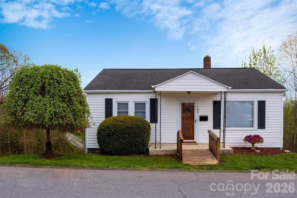 Property Photo: 166 Spruce Street NC 28716