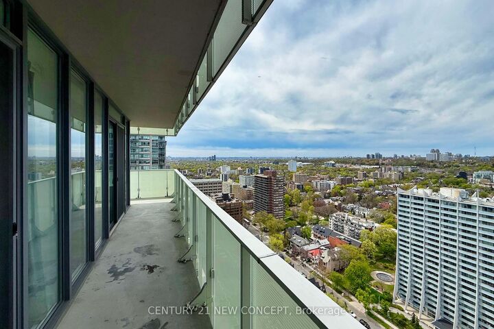 Property Photo: 200 Bloor Street W 2606 ON M5S 1T8