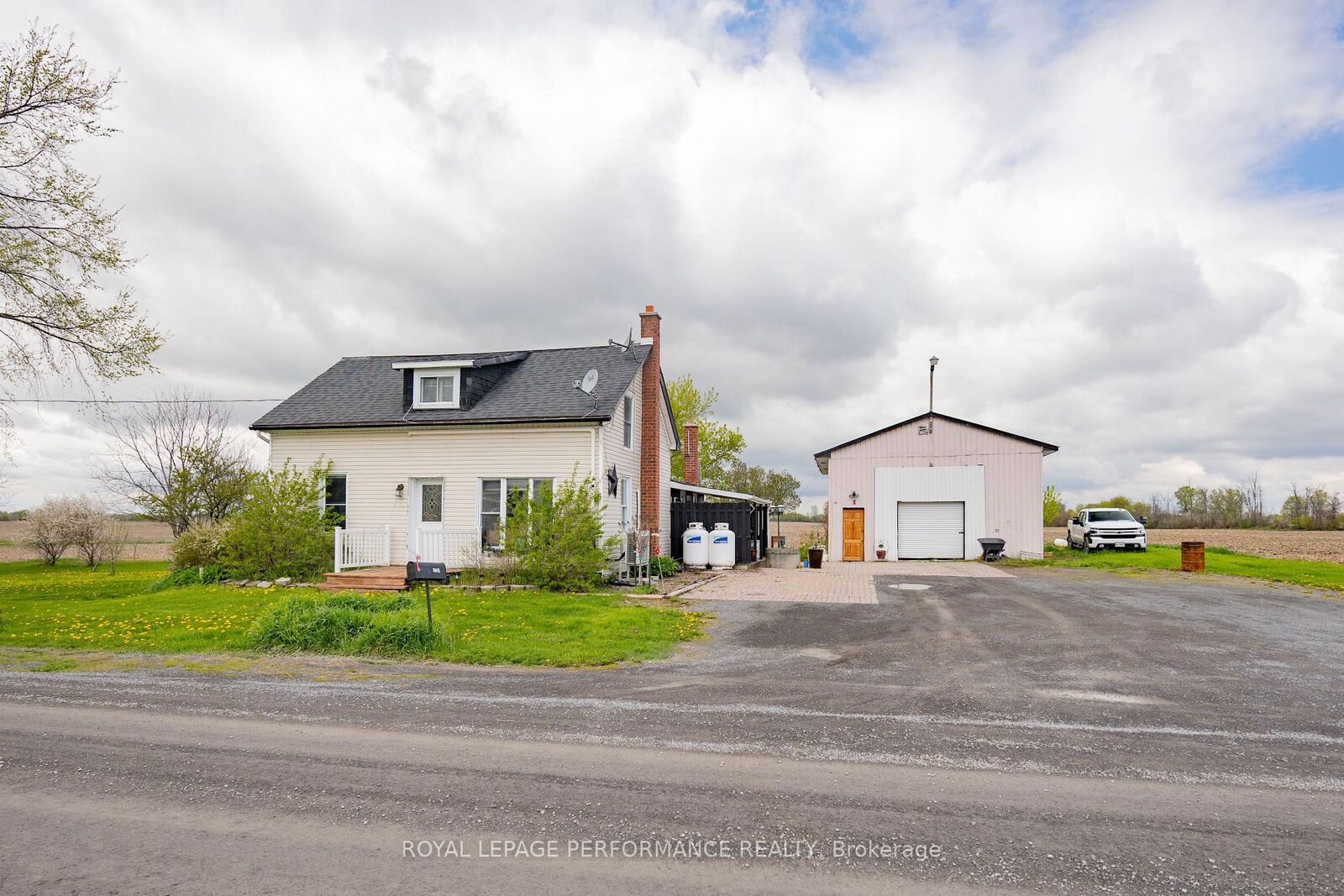 Property Photo: 16615 Duff's Corners Road ON K0C 1V0