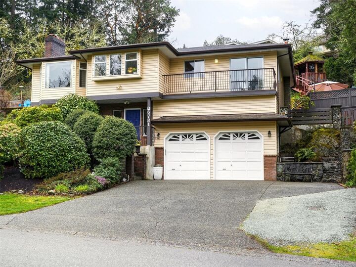 Property Photo: 6781 Amwell Dr BC V8M 1A1