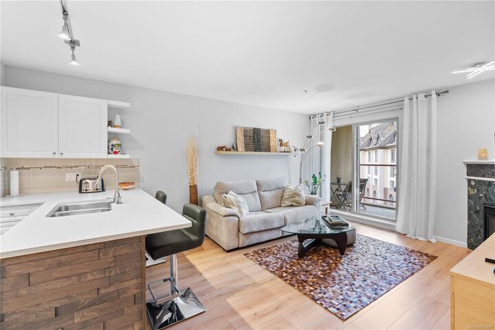 Property Photo:  29 Songhees Rd 416  BC V9A 7M6 