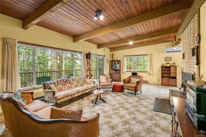 Property Photo: 721 Noowick Rd BC V8H 1B5