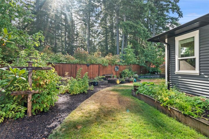 Property Photo:  512 Martina Way  BC V9T 0E2 