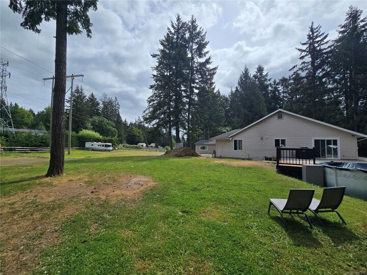 Property Photo:  3271 Thain Rd  BC V8H 0B4 