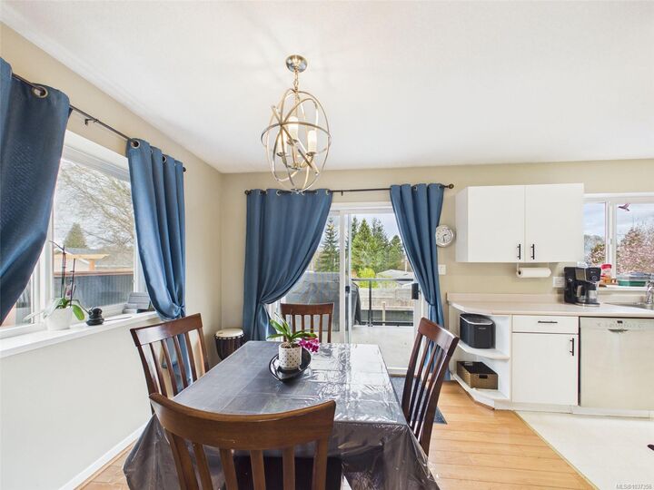 Property Photo: 891 Esslinger Rd BC V9P 2R1
