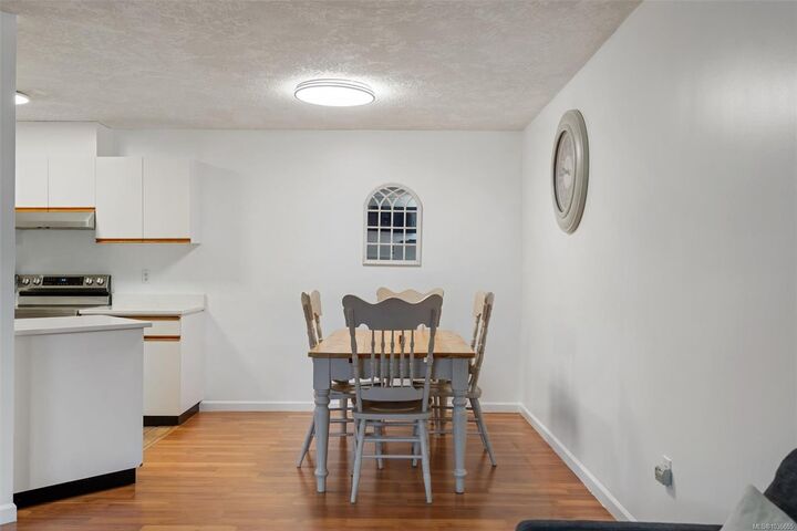 Property Photo: 1055 Hillside Ave 105 BC V8T 2A4
