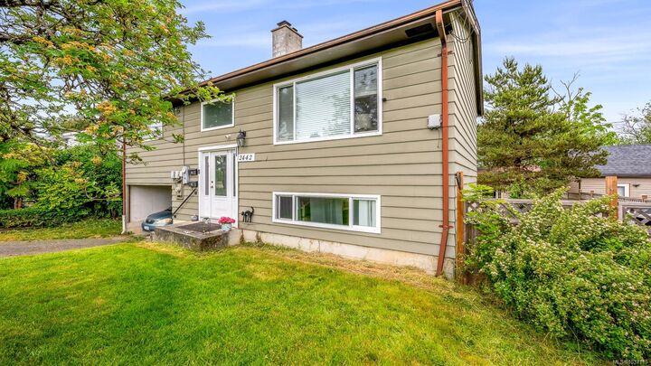 2442 Fitzgerald Ave — photo 1