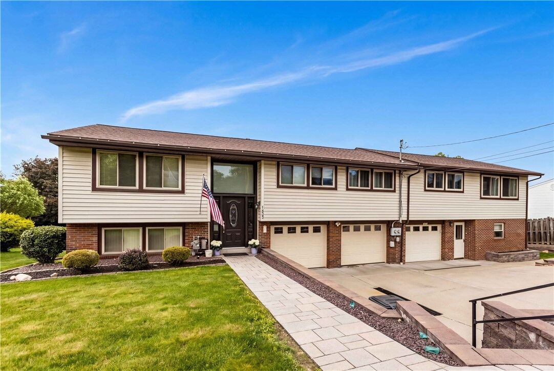 Property Photo: 1823 Droz Ave PA 15003