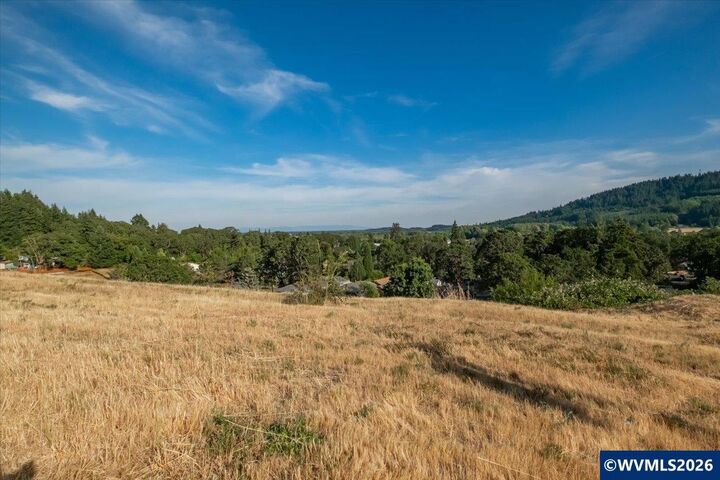 Property Photo:  563 Coastal View Dr  OR 97370 