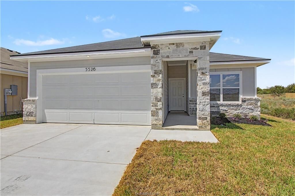 Property Photo:  5526 Harriet Street  TX 77807 