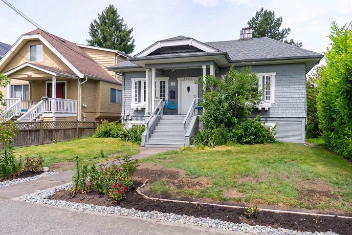 Photo de la propriété:  3425 W 8th Avenue  BC V6R 1Y6 