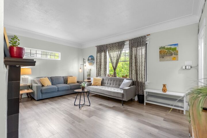 Property Photo: 3425 W 8th Avenue BC V6R 1Y6
