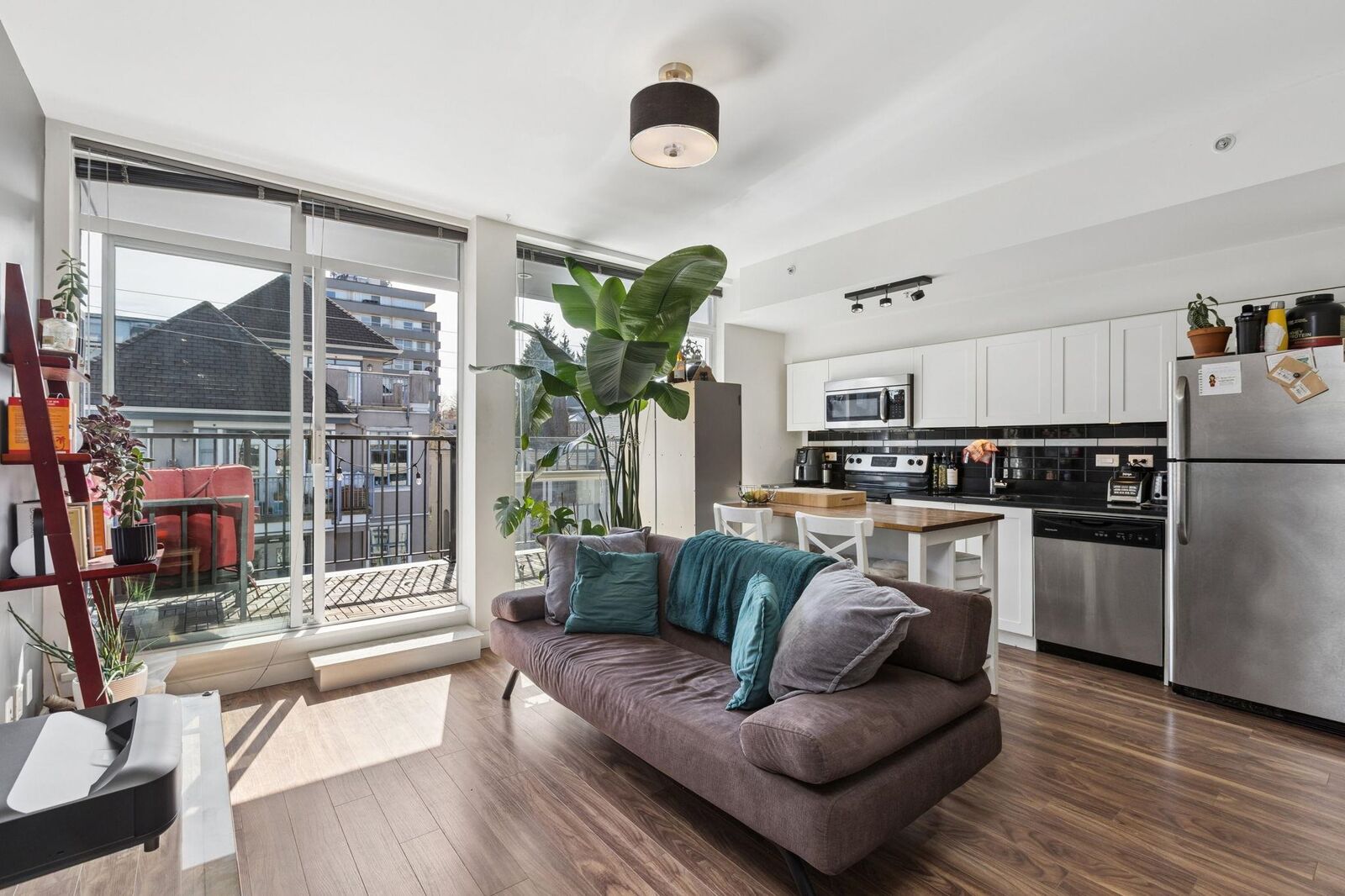Property Photo:  2511 Quebec Street 406  BC V5T 0B6 
