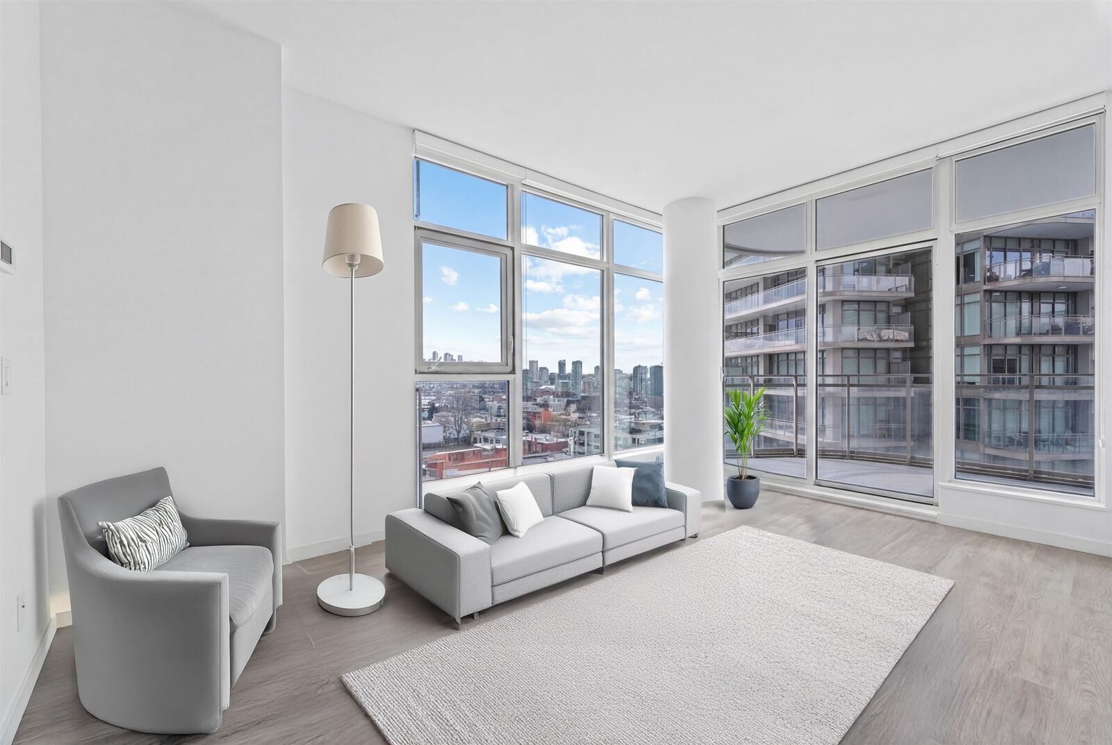 Property Photo:  5333 Goring Street 907  BC V5B 3A2 