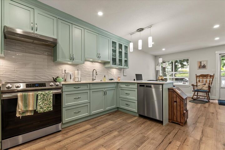 16318 82 Avenue 83 — photo 1
