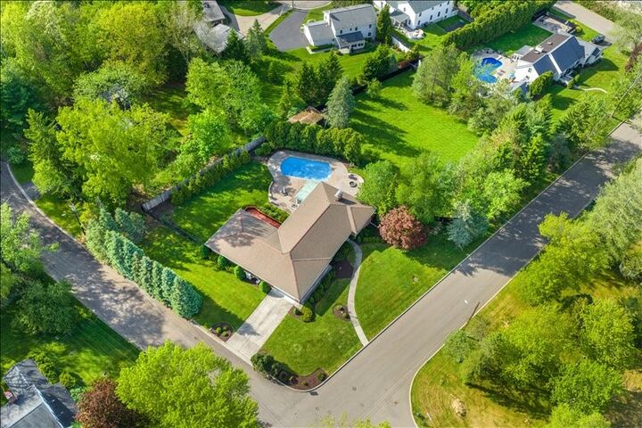 Property Photo:  40 Larchmont Road  NY 13903 