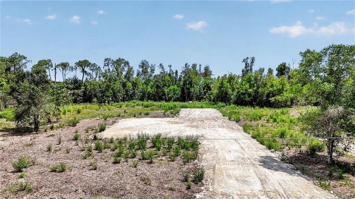 Property Photo:  6814 Magnolia Ln  FL 33966 