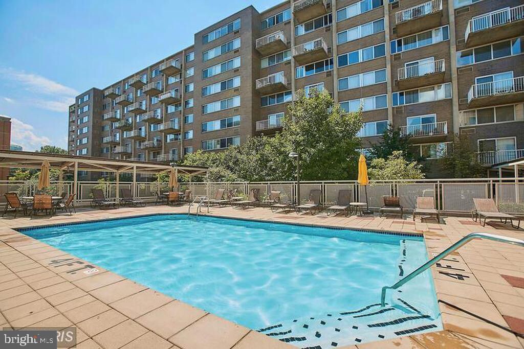 Property Photo:  350 G Street SW N411  DC 20024 