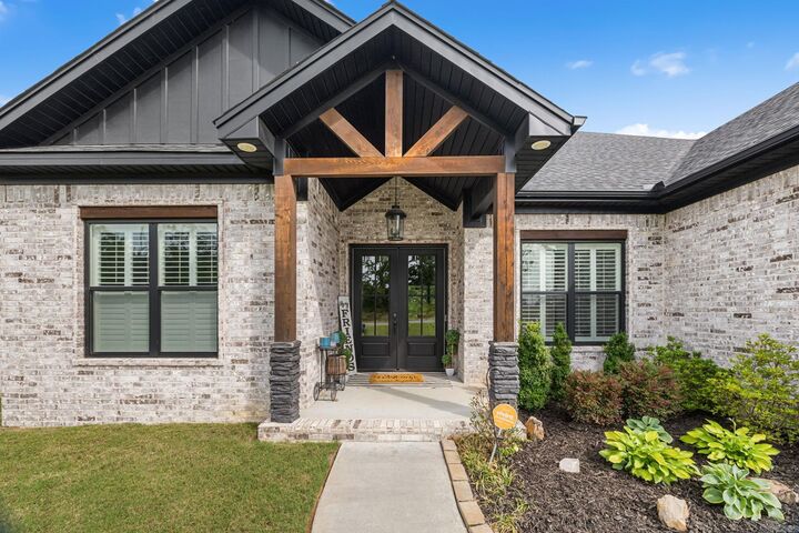 Property Photo: 632 Feldspar Drive AR 72120