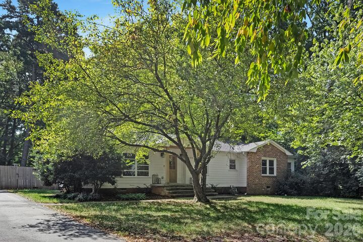 Property Photo:  6213 Sharon Road  NC 28210 